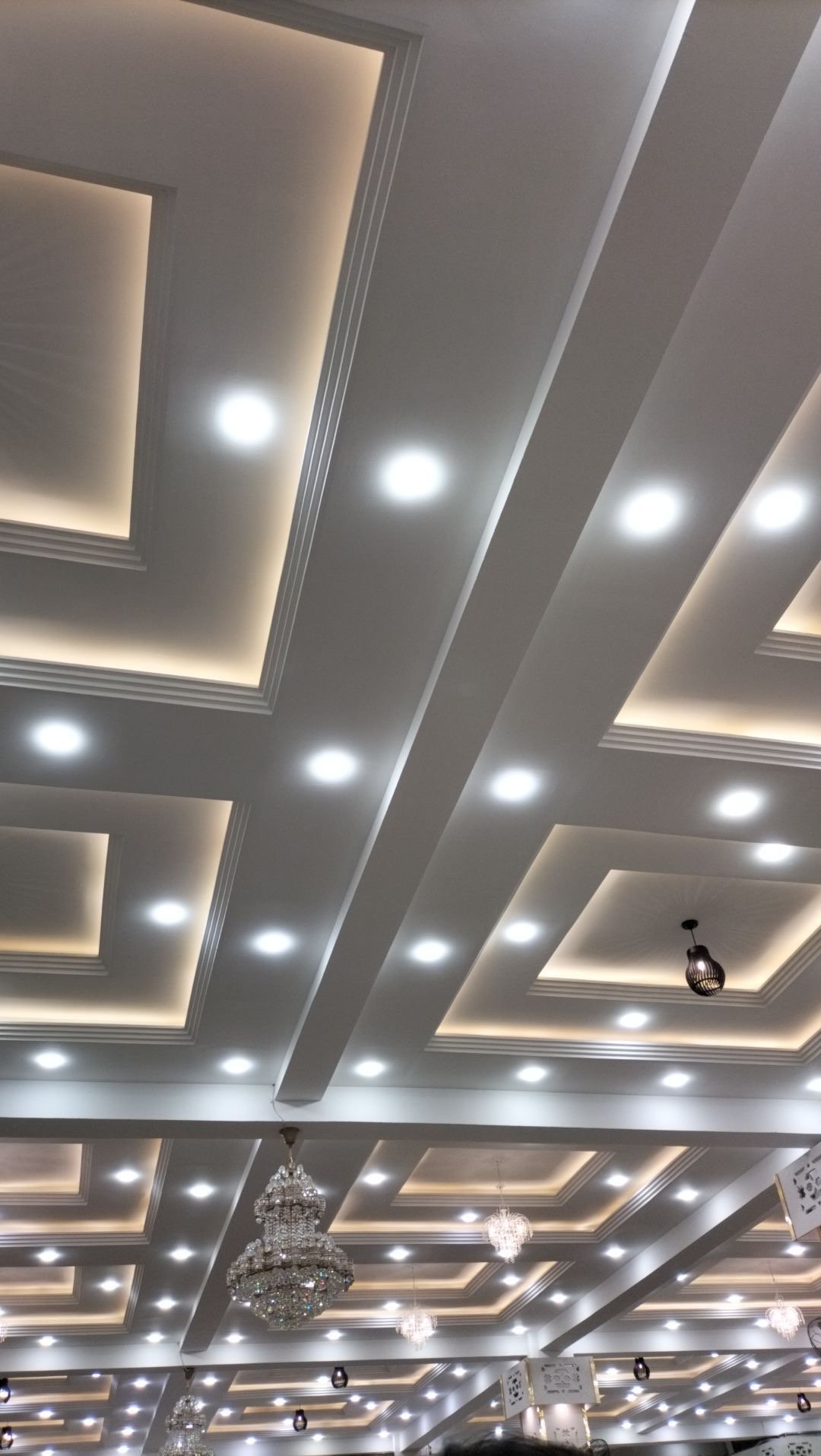  ديكورات صالات وقاعات أفراح الشرقية | تصميم قاعات زفاف فخمة