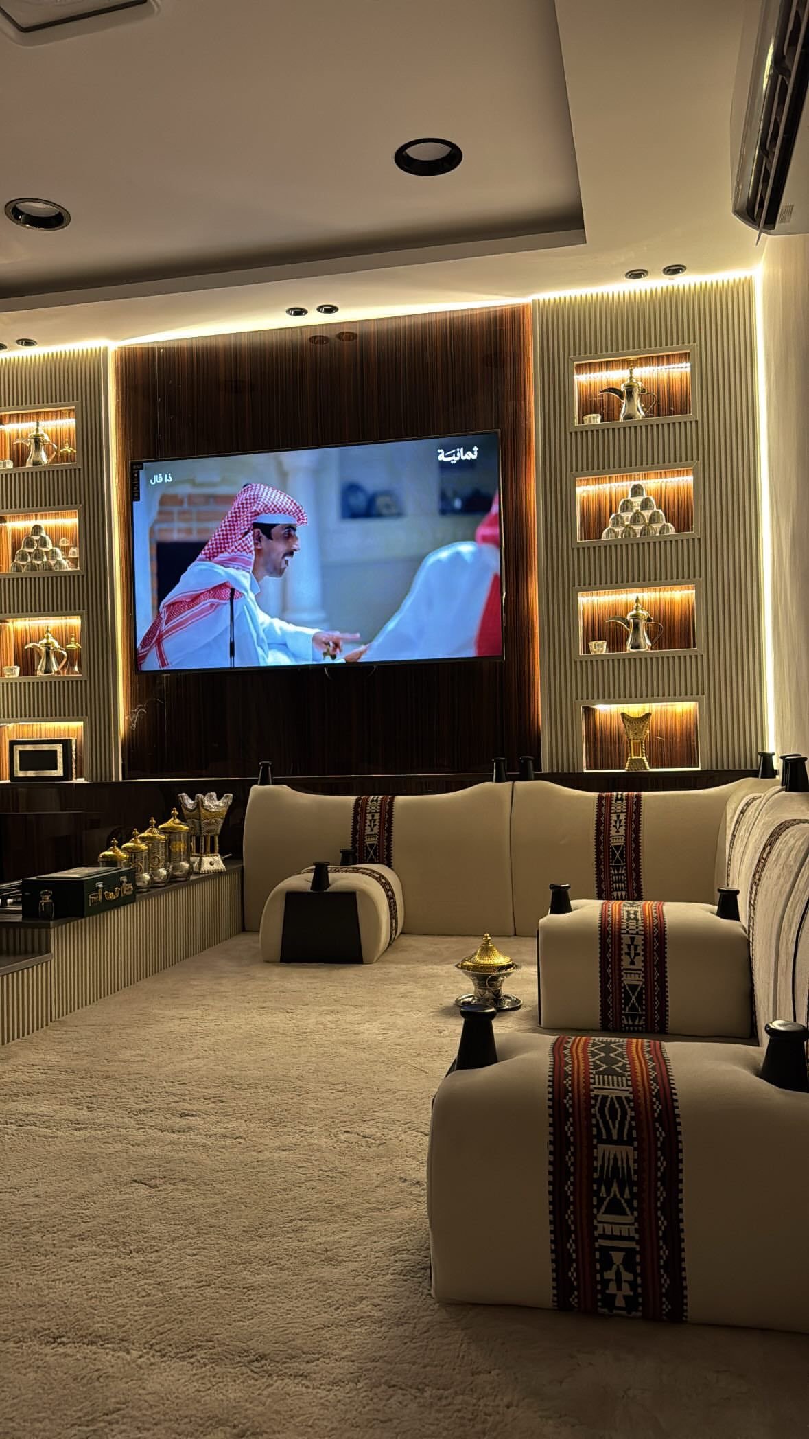 ديكورات مجالس الدمام الخبر القطيف | تصميم وتنفيذ مجالس عصرية وفاخرة