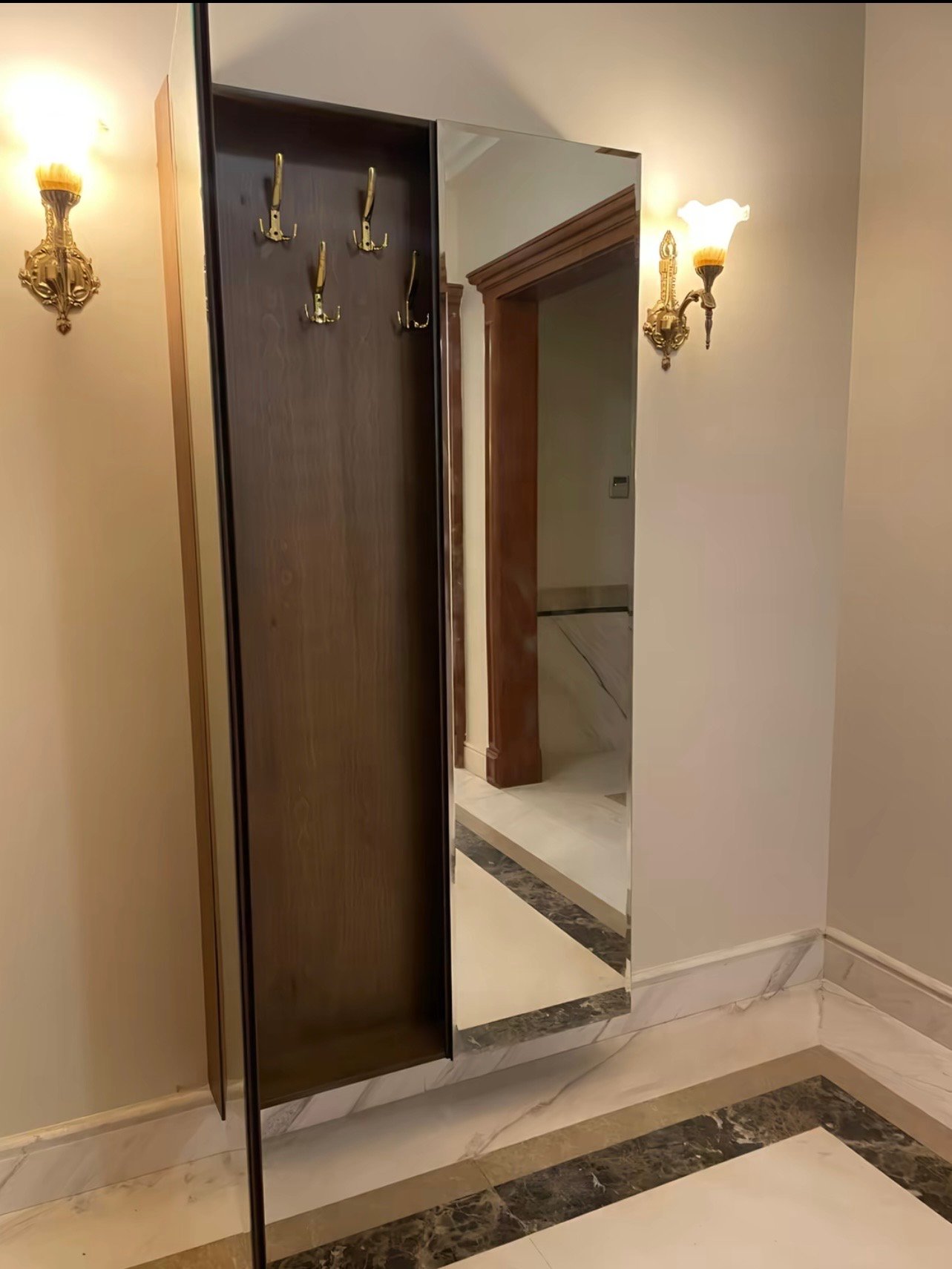 تفصيل خزائن عبايات للمداخل الدمام الخبر القطيف | تصميم خزائن عبايات حسب الطلب